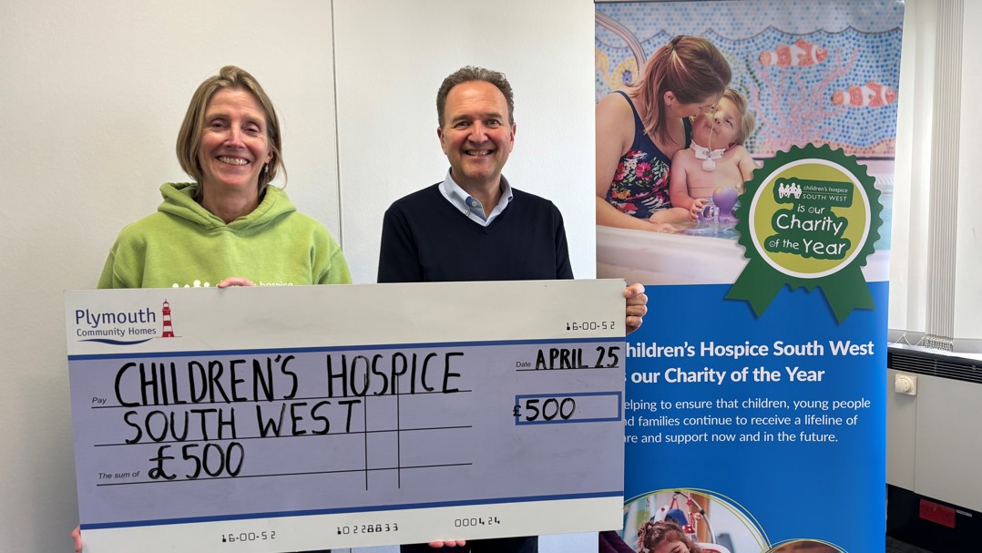 Jonathan And Annabel Cheque Presentation CHSW