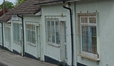 2 Hornchurch Lane