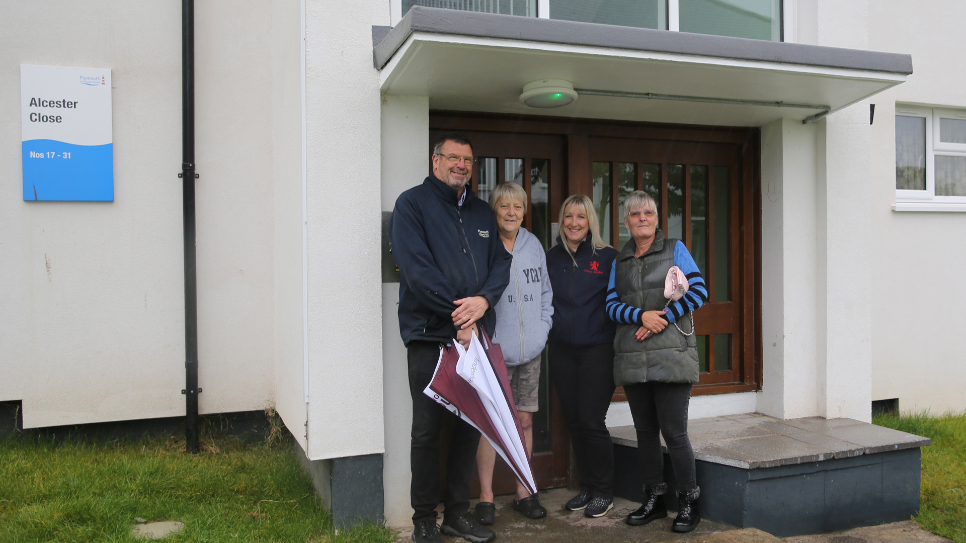 Photo 1 PCH, Classic Builders & Residents At Alcester Close