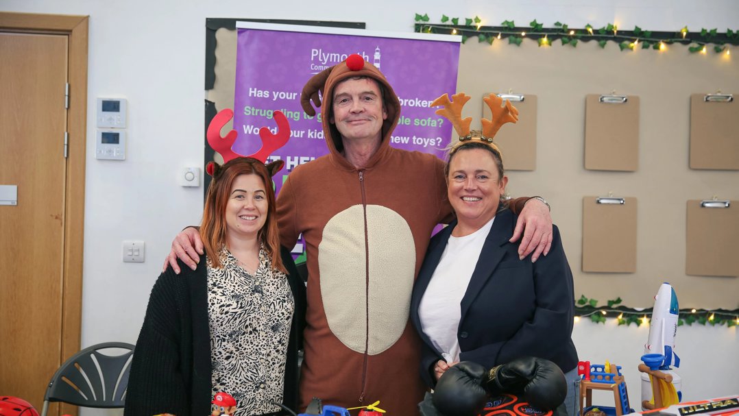 PCH 2512 Efford High View School Toy Giveaway 01 Large